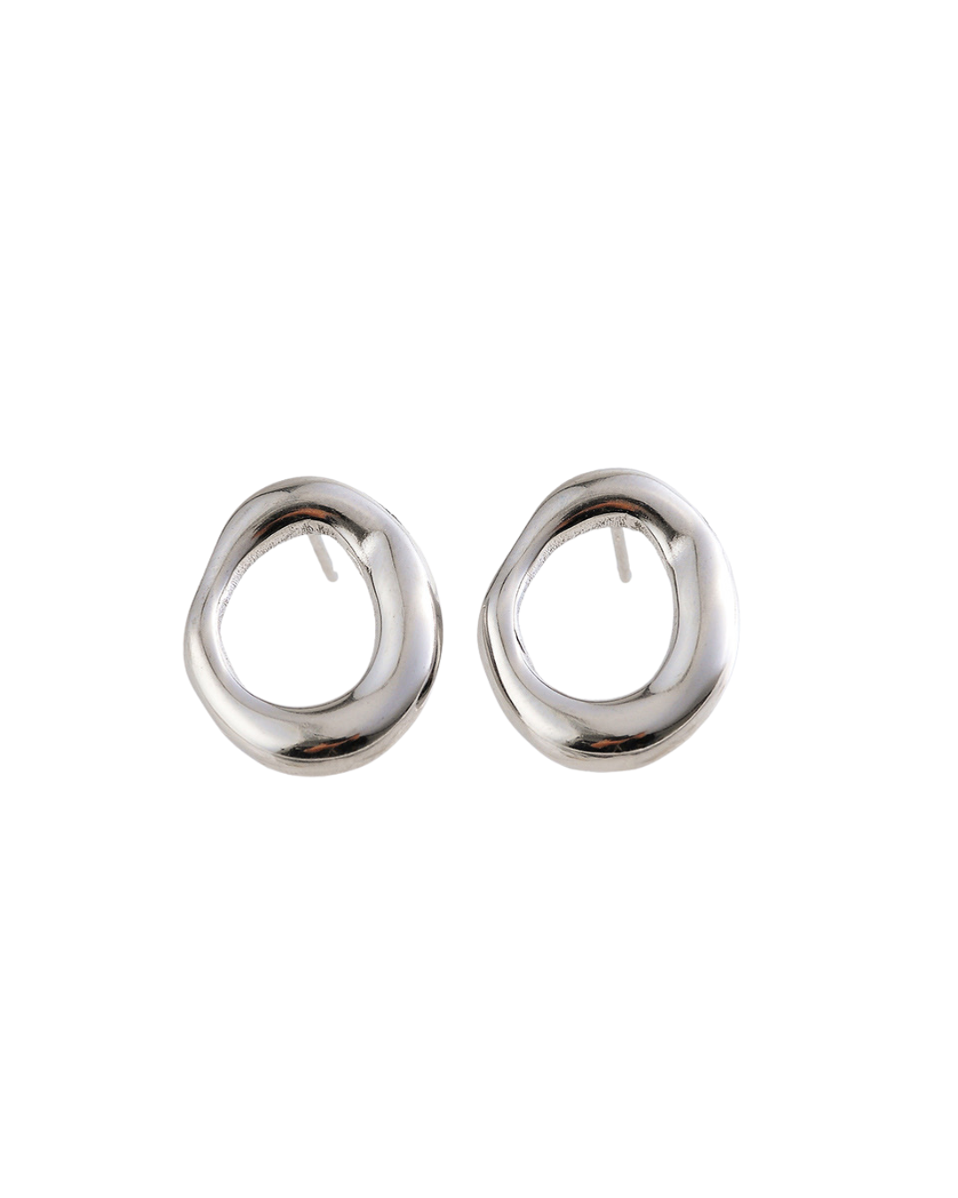 Aretes plateado óvalo mediano