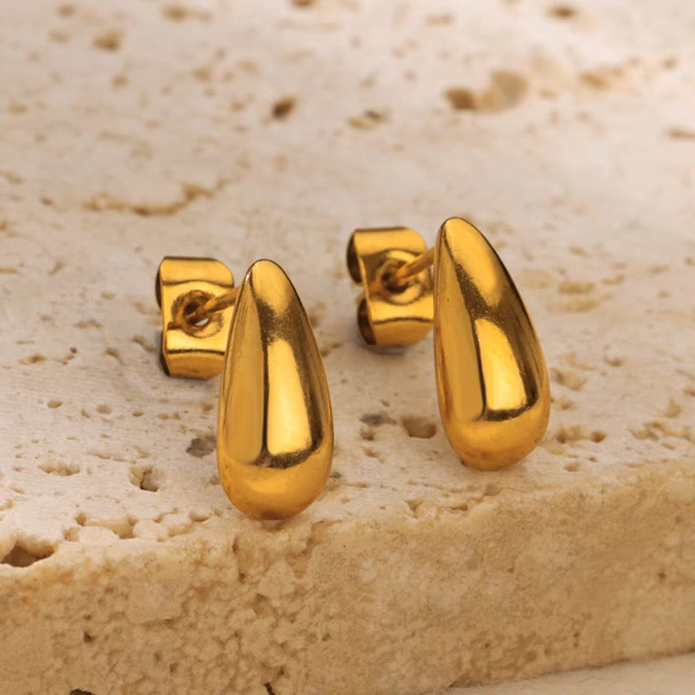 Aretes gota mediano dorado