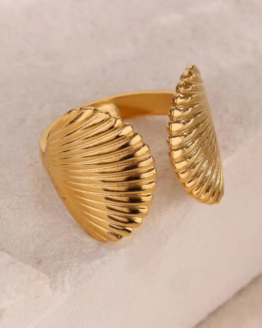 Anillo doble concha dorado