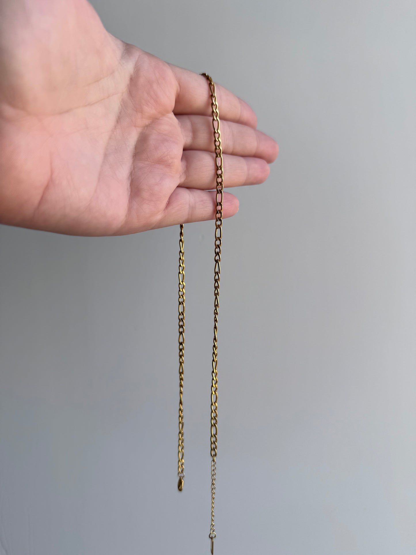 Cadena tipo figaro dorado