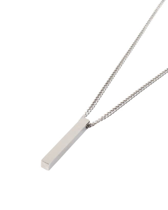 Cadena l plateado hombre