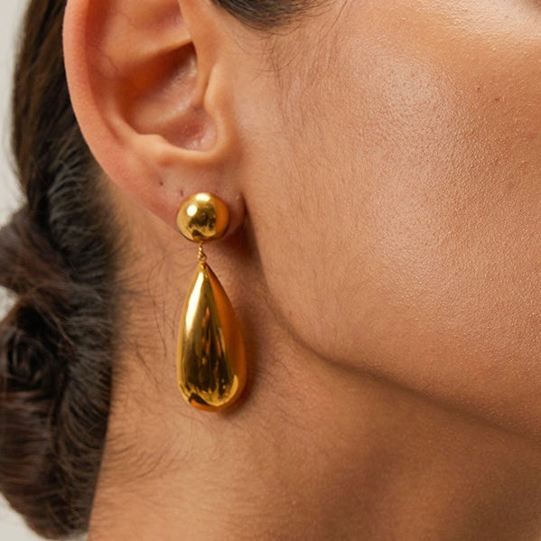 Aretes gota larga dorado