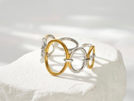 Anillo bicolor con óvalos