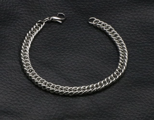 Pulsera plateada trenzada