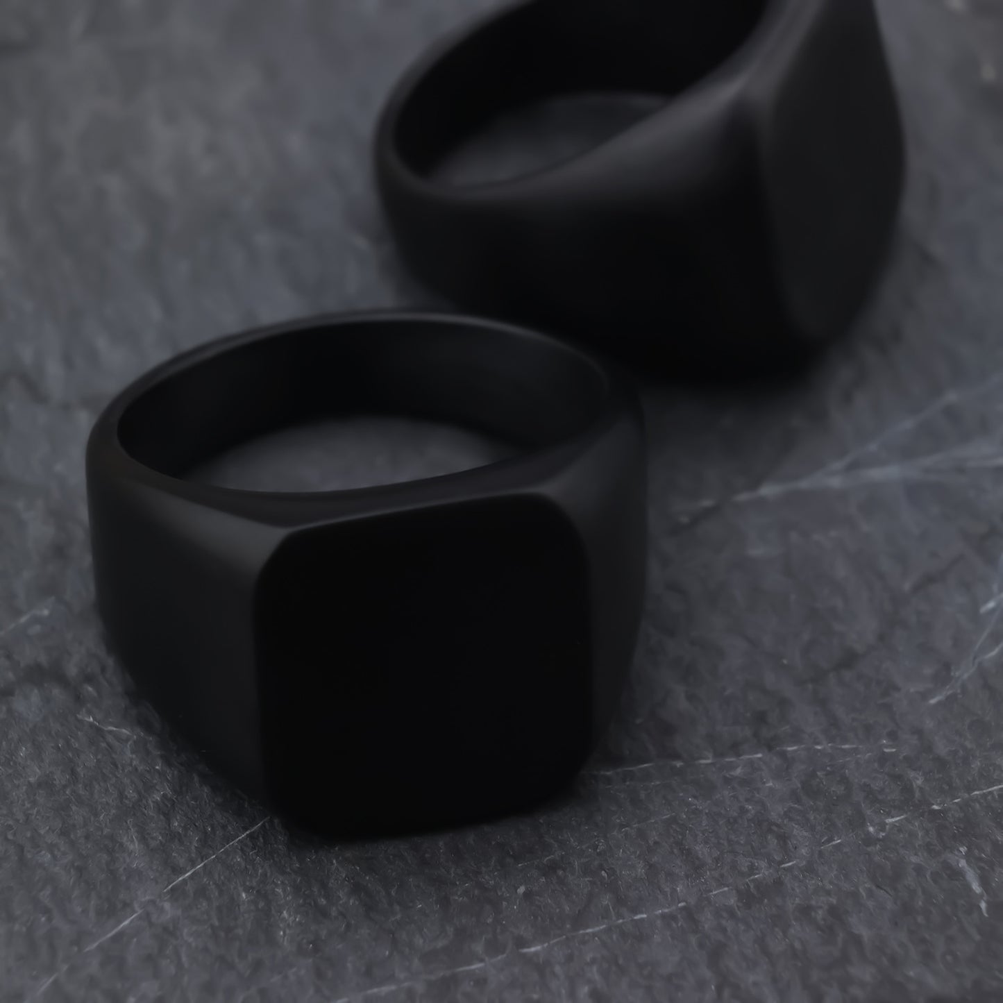 Anillo negro mate