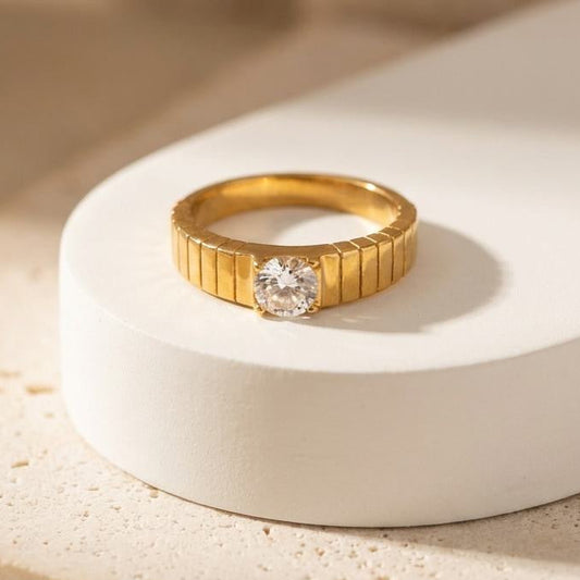 Anillo formal con diamante