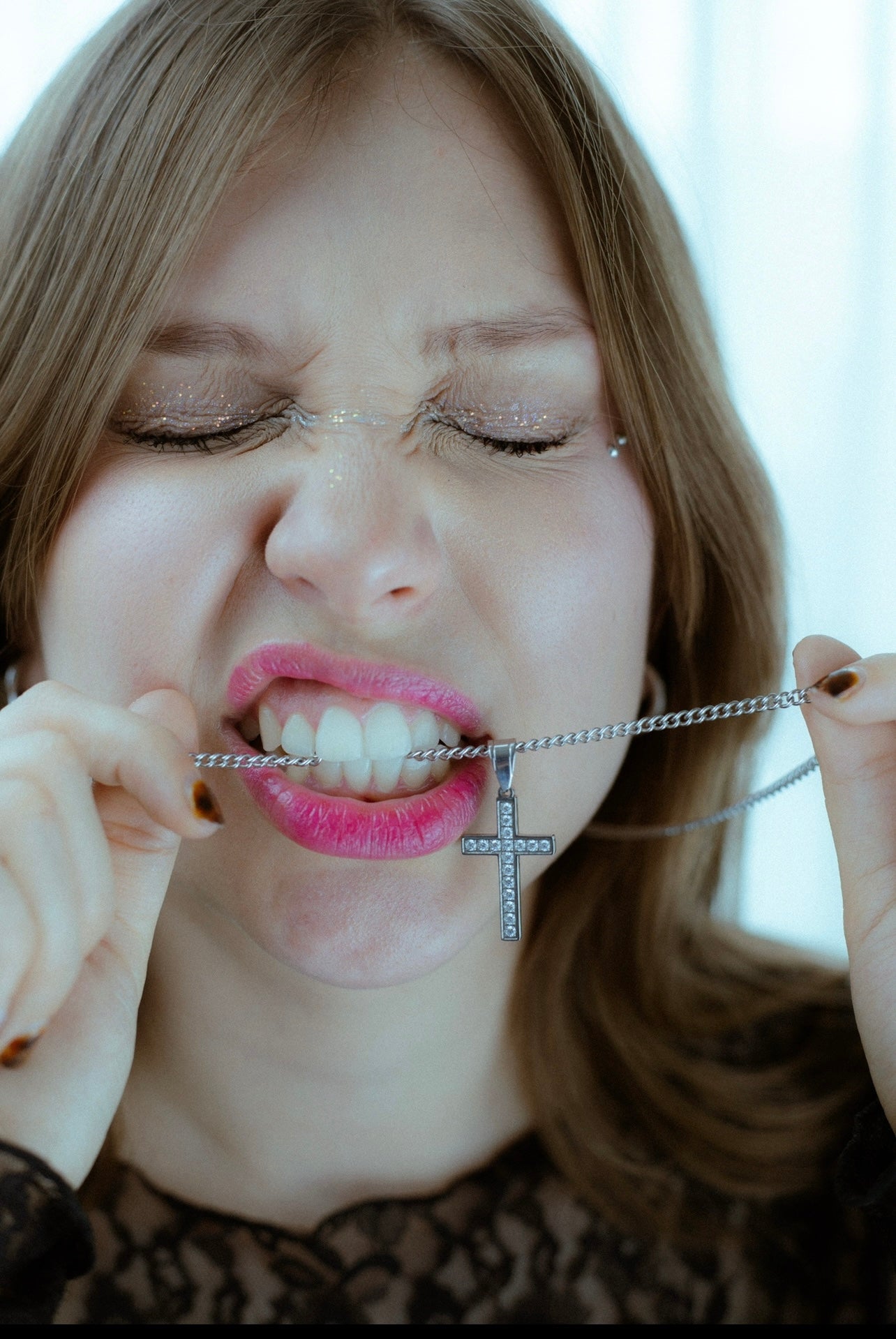 Cadena cruz zirconia