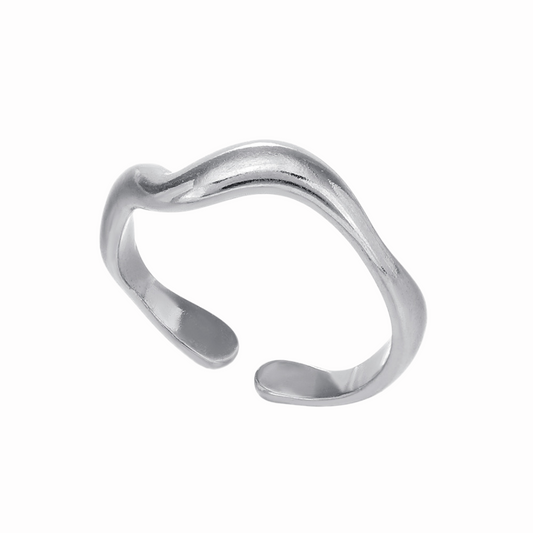 Anillo delgado irregular plateado